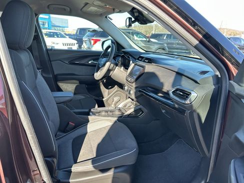 Used 2022 Chevrolet TrailBlazer LT w/ Convenience Package image 13