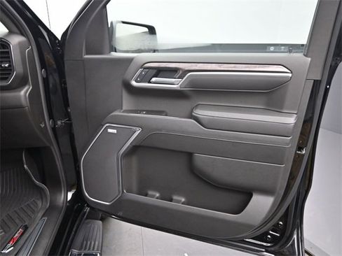 Used 2025 Chevrolet Silverado 1500 LTZ w/ LTZ Premium Package image 20