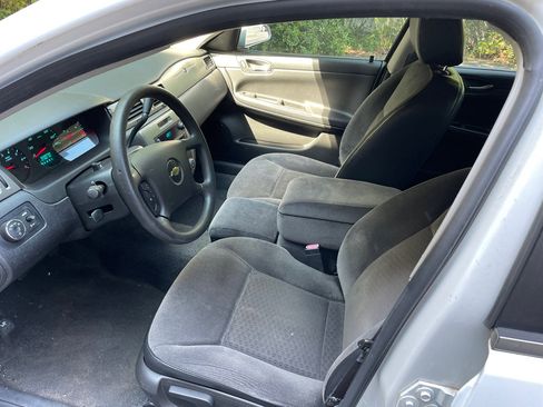 Used 2013 Chevrolet Impala Police image 7
