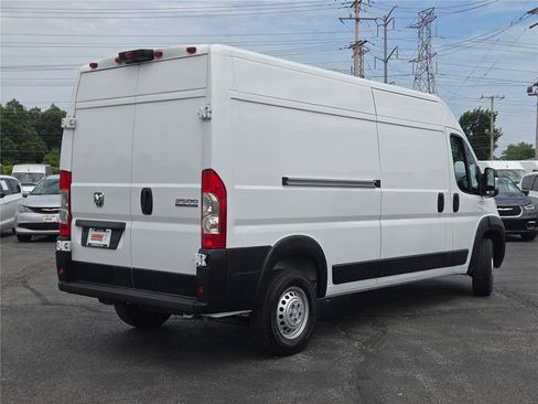 Used 2026 RAM ProMaster 2500 w/ Convenience Group FWD image 19