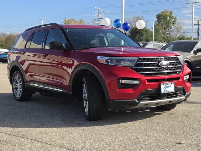 Used 2020 Ford Explorer XLT w/ Equipment Group 202A AWD/4WD image 3