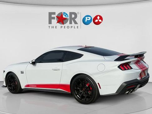 Used 2025 Ford Mustang GT Premium RWD image 9