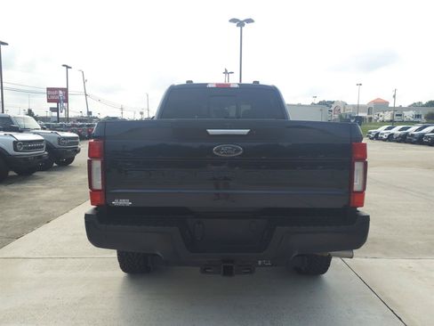 Used 2022 Ford F250 Lariat w/ Black Appearance Package AWD/4WD image 4