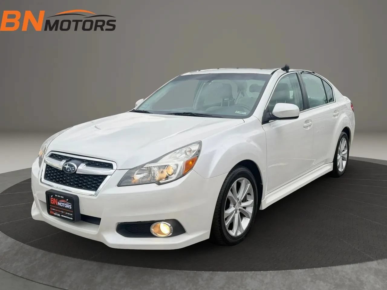 Used 2013 Subaru Legacy 3.6R Limited AWD/4WD image 2