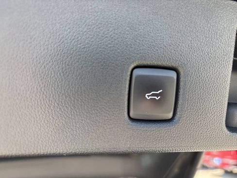Used 2024 Ford Escape Platinum AWD/4WD image 38