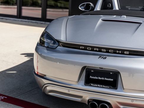 Certified 2024 Porsche 718 Boxster RWD image 14