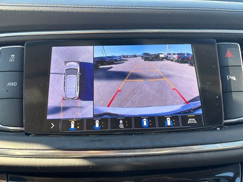 Used 2020 Buick Enclave Essence w/ Sound and Sites Package image 28