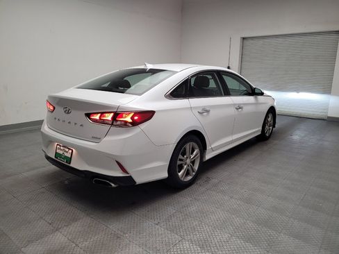 Used 2018 Hyundai Sonata Limited image 9