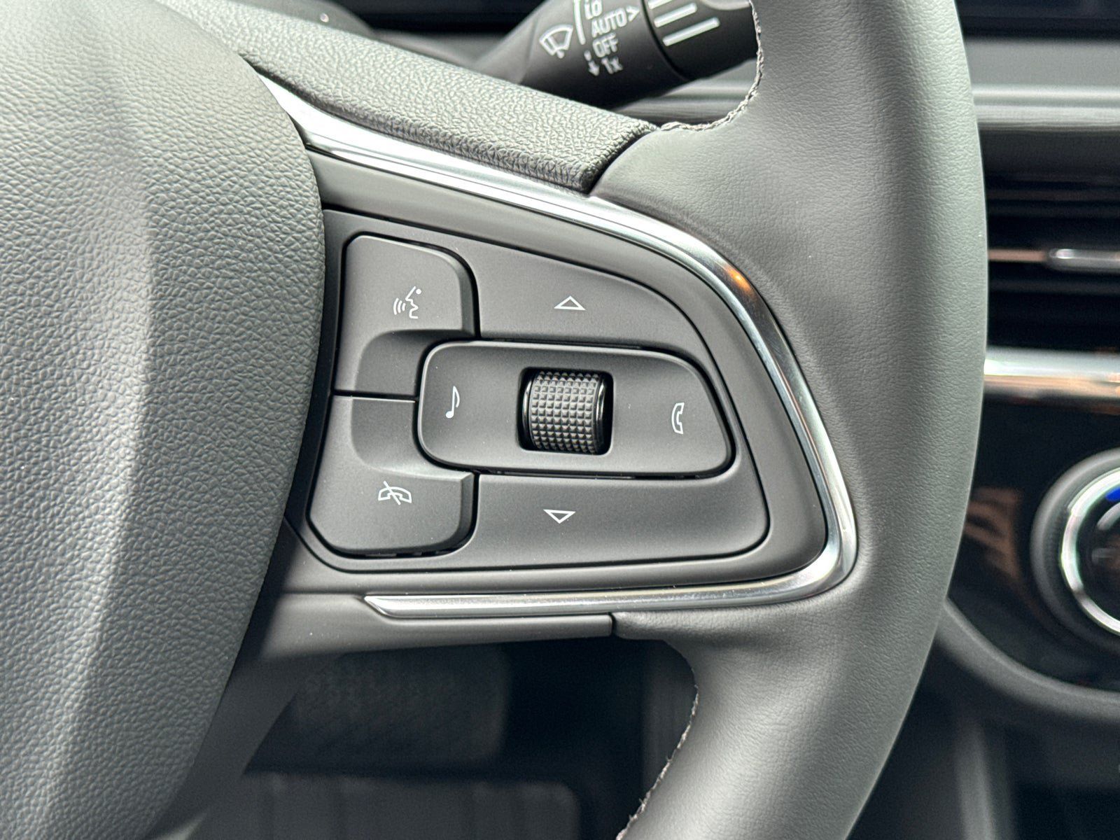 Used 2026 Buick Envista Sport Touring w/ Convenience I Package FWD image 25