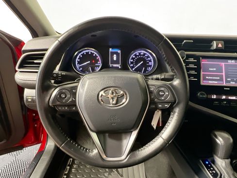 Used 2020 Toyota Camry SE image 14