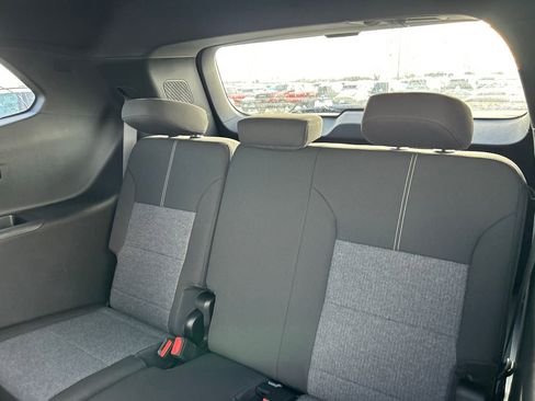 New 2026 GMC Acadia Elevation image 35