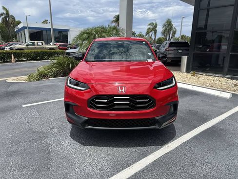 Certified 2025 Honda HR-V Sport image 3