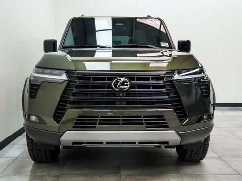 Used 2024 Lexus GX 550 AWD/4WD image 6