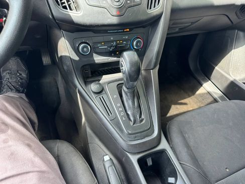 Used 2018 Ford Focus S FWD image 35