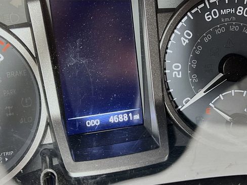 Used 2023 Toyota Tacoma TRD Off-Road image 11