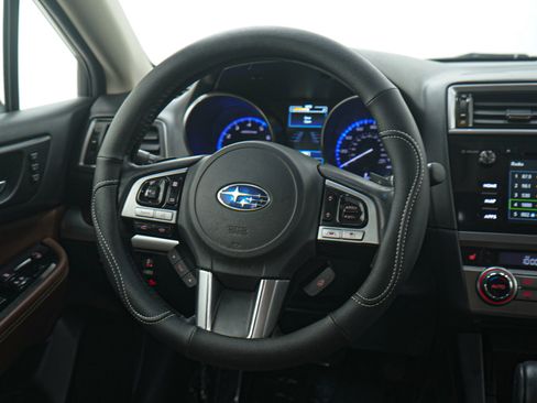 Used 2017 Subaru Outback 2.5i Touring w/ Popular Package #5A image 17