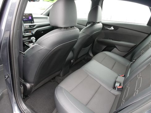 Used 2023 Kia Forte GT-Line w/ GT-Line Technology Package image 15