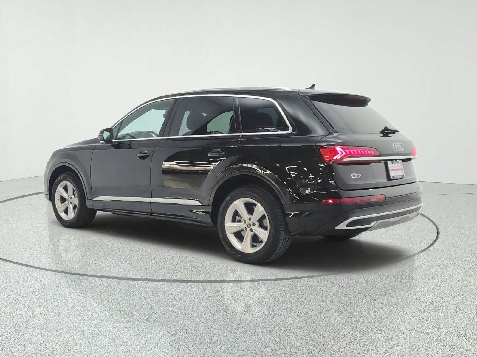 Used 2023 Audi Q7 2.0T Premium w/ Convenience Package AWD/4WD image 7