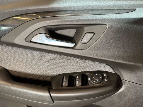 Used 2022 Chevrolet TrailBlazer LT FWD image 19