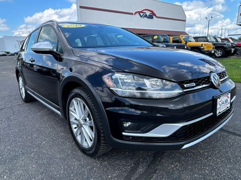 Used 2019 Volkswagen Golf Alltrack SE AWD/4WD image 3