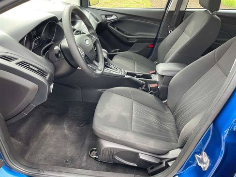 Used 2018 Ford Focus SE FWD image 11