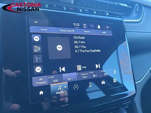 Used 2023 Jeep Grand Cherokee L Laredo image 38