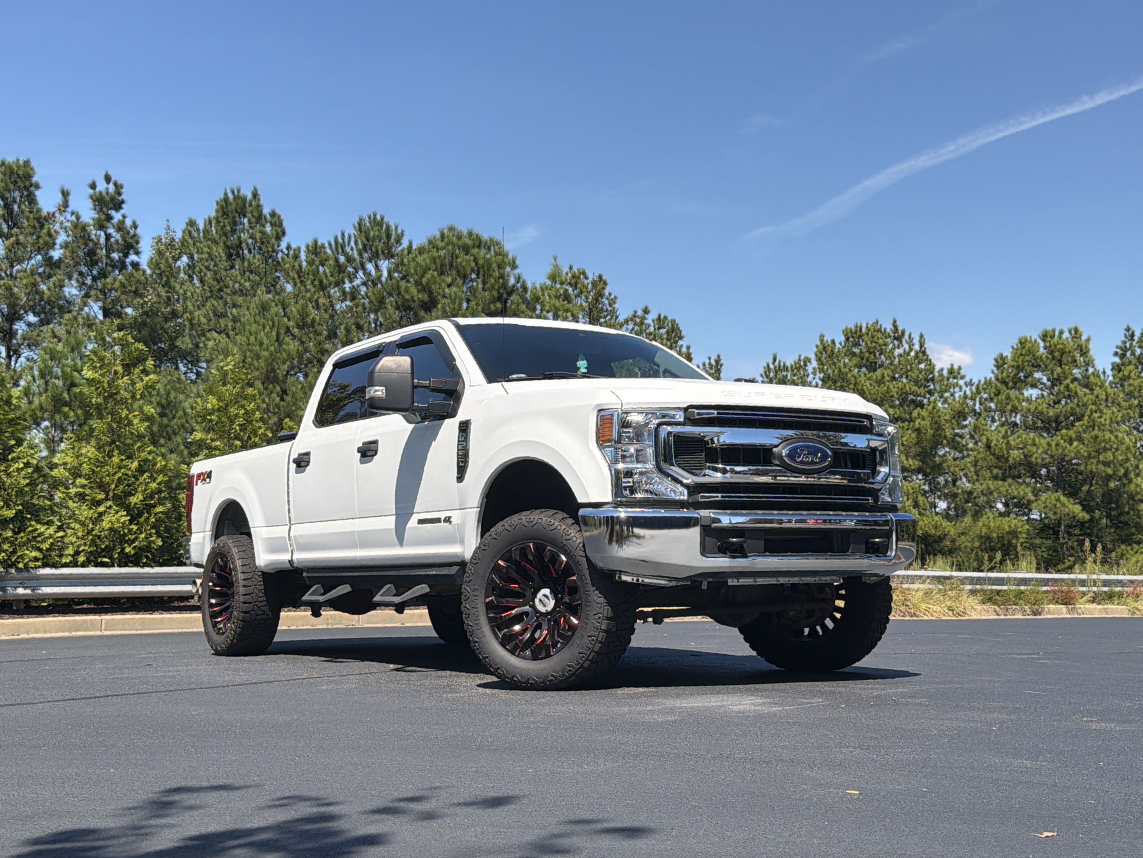 Used 2021 Ford F250 XLT w/ FX4 Off-Road Package AWD/4WD image 2
