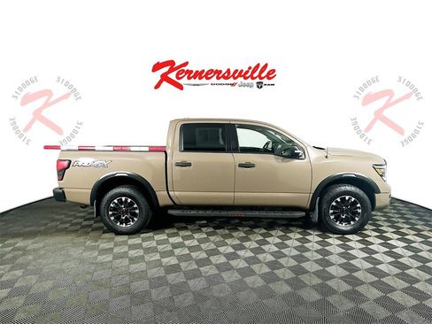 Used 2021 Nissan Titan PRO-4X w/ Pro-4x Convenience Package image 8