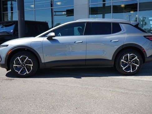 New 2026 Chevrolet Equinox EV LT image 5