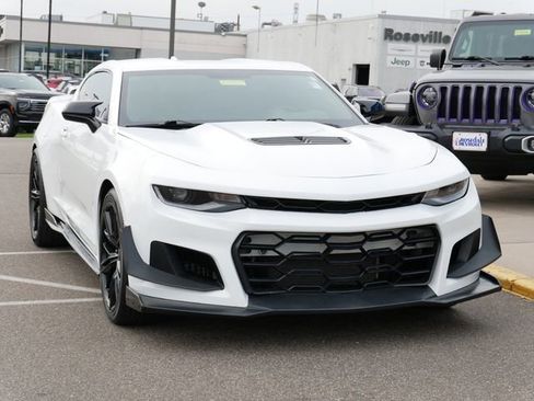 Used 2023 Chevrolet Camaro LT w/ Technology Package image 24