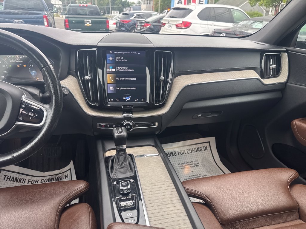 Used 2018 Volvo XC60 T6 Inscription w/ Convenience Package AWD/4WD image 18