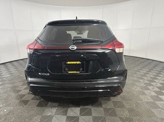 Used 2025 Nissan Kicks Play S FWD video 3