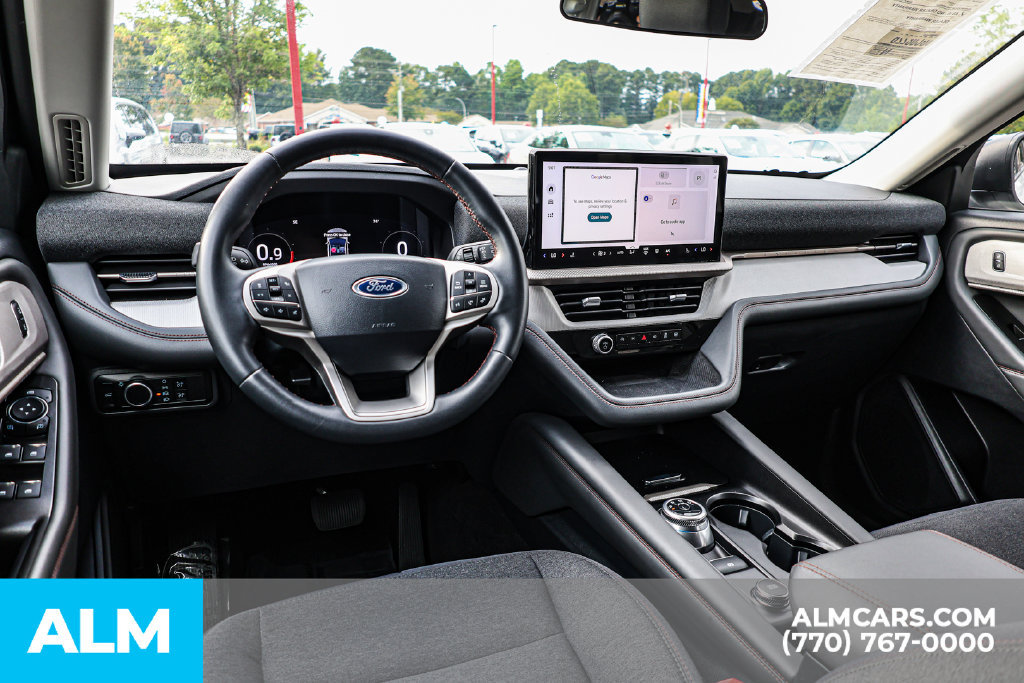 Used 2025 Ford Explorer Active RWD image 29