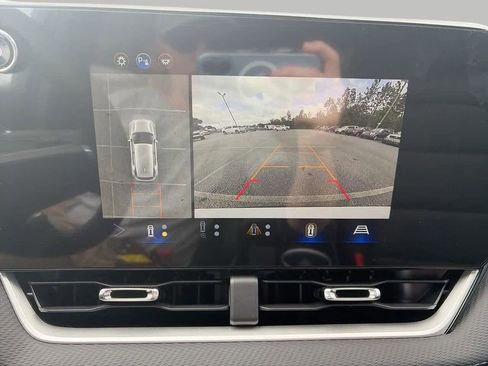 New 2026 Chevrolet Equinox LT w/ Convenience Package II FWD image 20