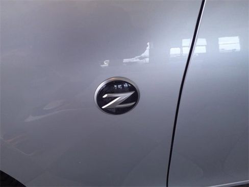 Certified 2017 Nissan 370Z Roadster image 19