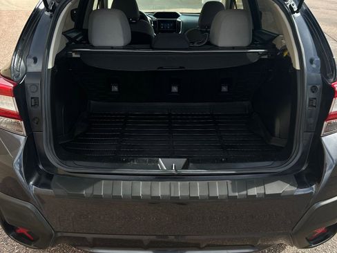 Used 2019 Subaru Crosstrek 2.0i Premium w/ Popular Package #4 image 12