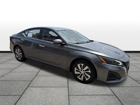 Used 2023 Nissan Altima 2.5 S FWD image 7