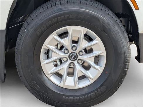 New 2025 Nissan Frontier S image 9