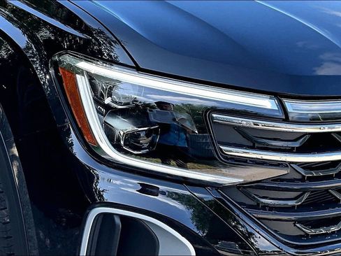 New 2026 Volkswagen Atlas Peak Edition AWD/4WD image 12
