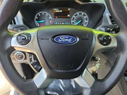 Used 2023 Ford Transit Connect XL FWD image 12