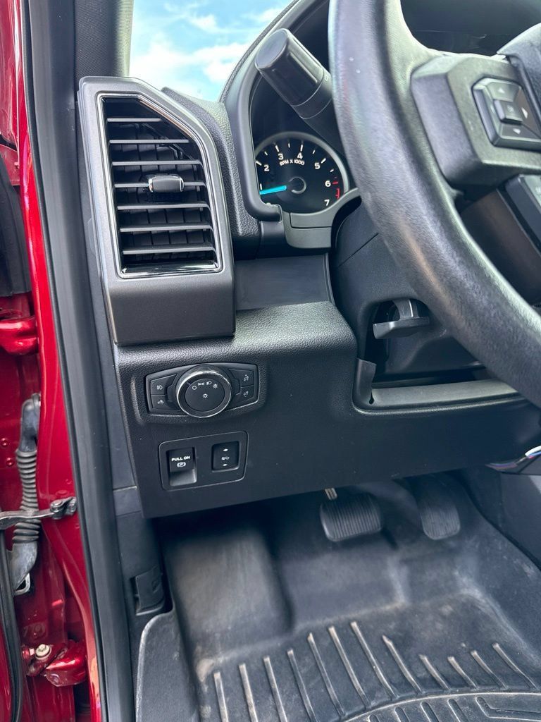 Used 2018 Ford F150 XLT w/ Equipment Group 302A Luxury AWD/4WD image 28