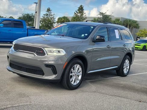 Used 2023 Dodge Durango SXT Launch Edition RWD image 3
