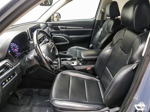 Used 2022 Kia Telluride LX AWD/4WD image 18