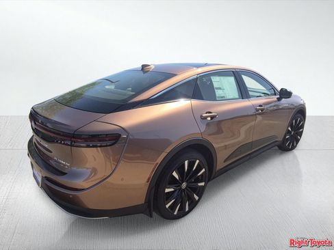 New 2026 Toyota Crown Platinum AWD/4WD image 7