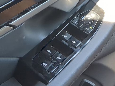 New 2026 BMW 530i xDrive 530i xDrive image 23