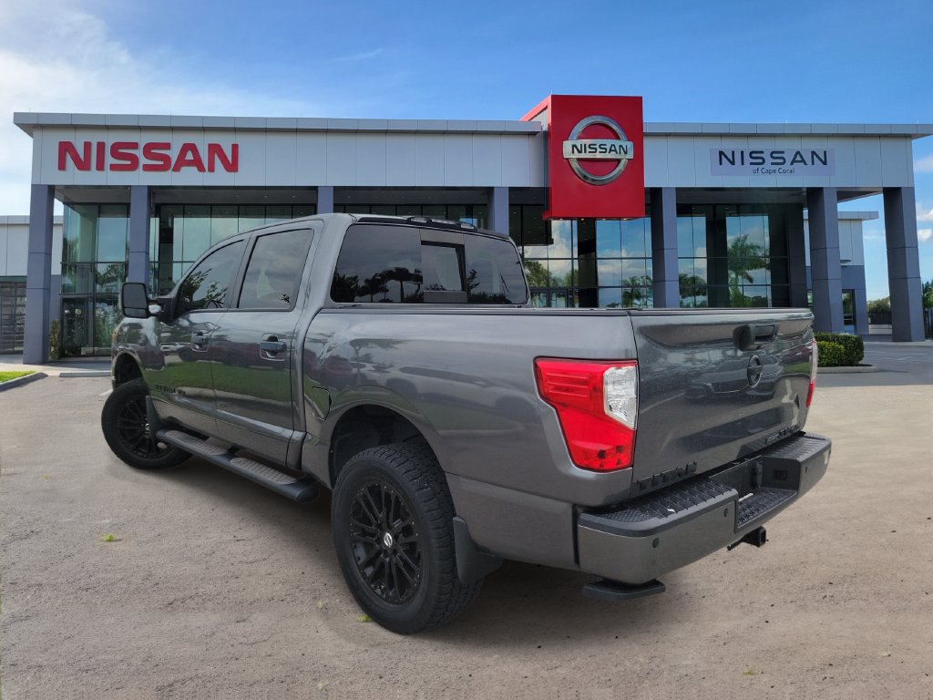 Used 2019 Nissan Titan SV w/ SV Convenience Package AWD/4WD image 4