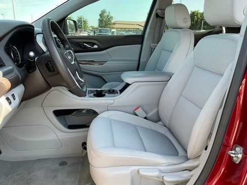 Used 2023 GMC Acadia SLE AWD/4WD image 17