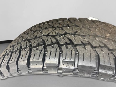 Used 2016 Nissan Titan SL image 32