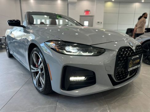 Used 2023 BMW 430i xDrive Convertible w/ M Sport Package image 11