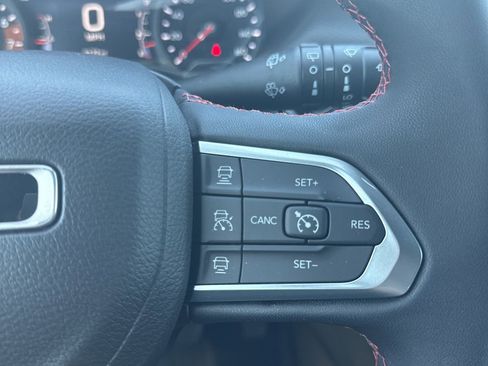 Used 2024 Jeep Compass Trailhawk AWD/4WD image 16
